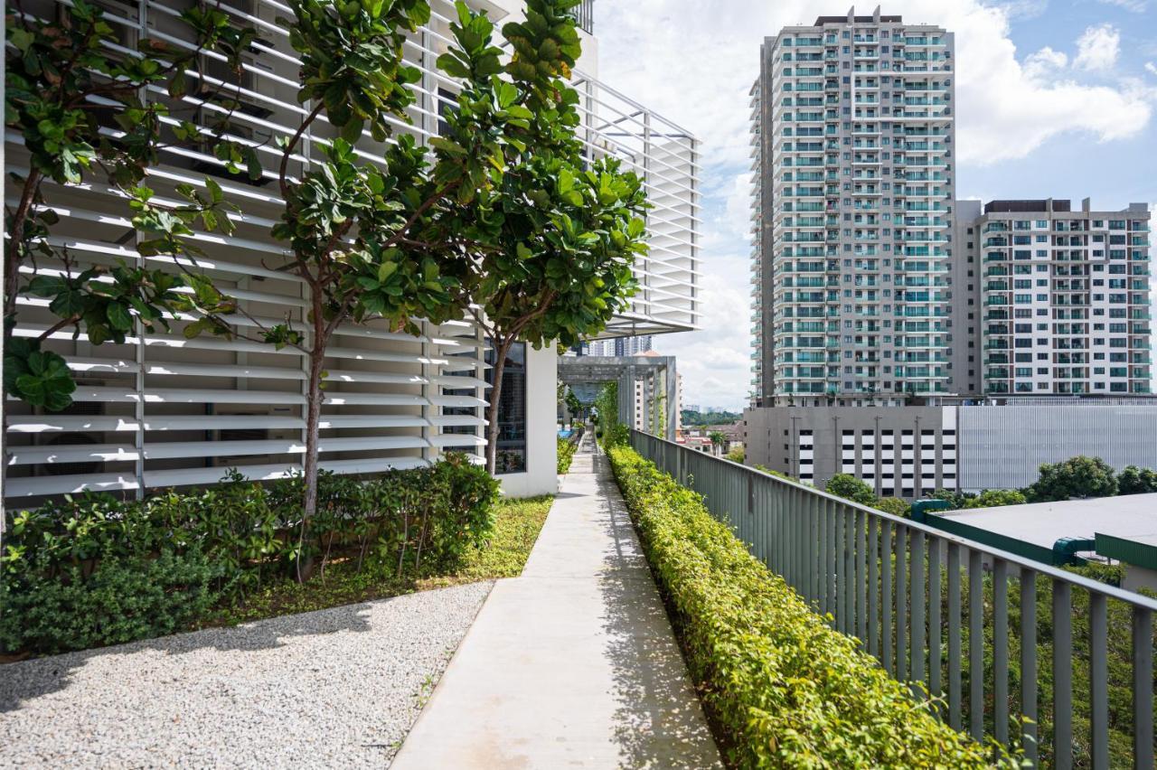 Highpark Suites By Airhost เปอตาลิงจายา ภายนอก รูปภาพ