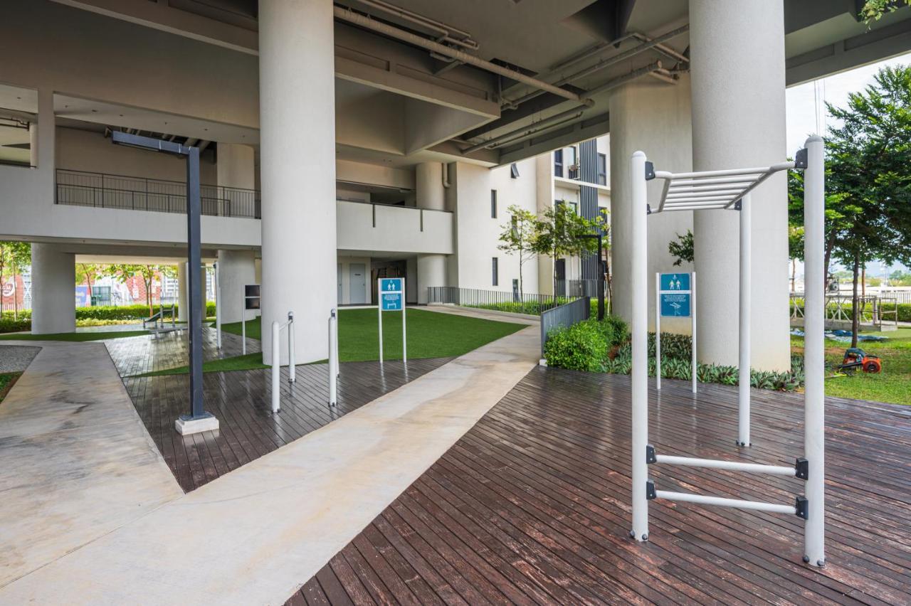 Highpark Suites By Airhost เปอตาลิงจายา ภายนอก รูปภาพ