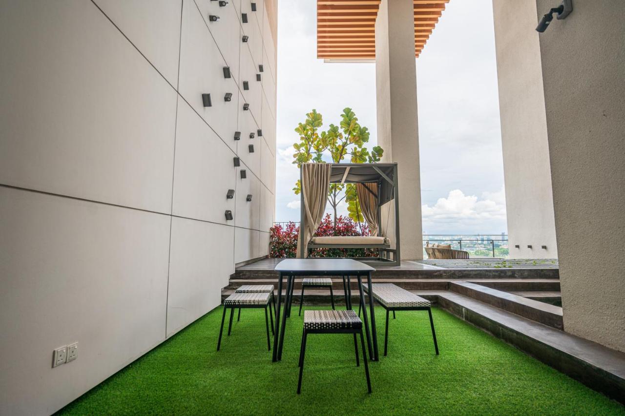 Highpark Suites By Airhost เปอตาลิงจายา ภายนอก รูปภาพ